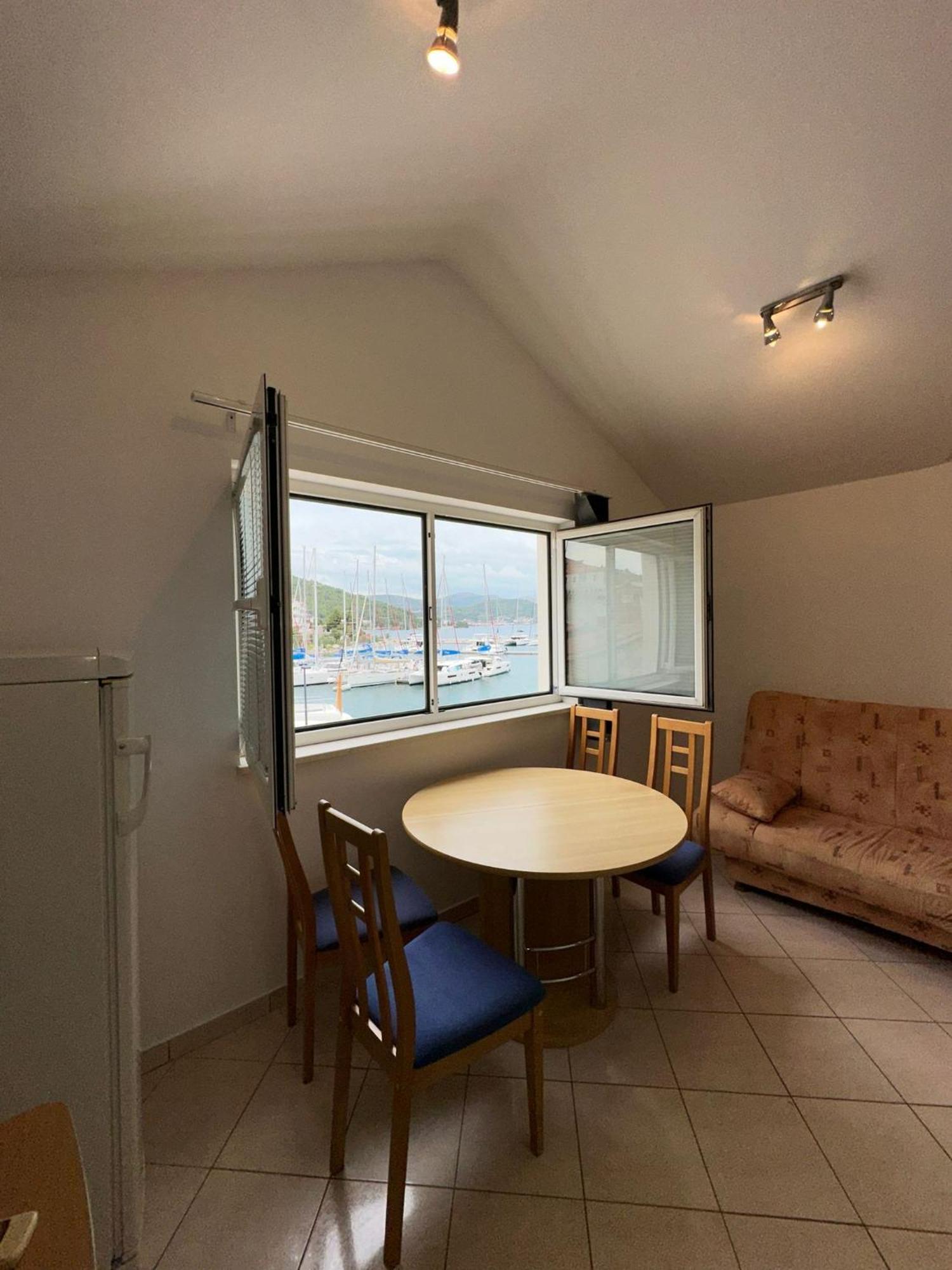 Apartments Zura Marina Oda fotoğraf