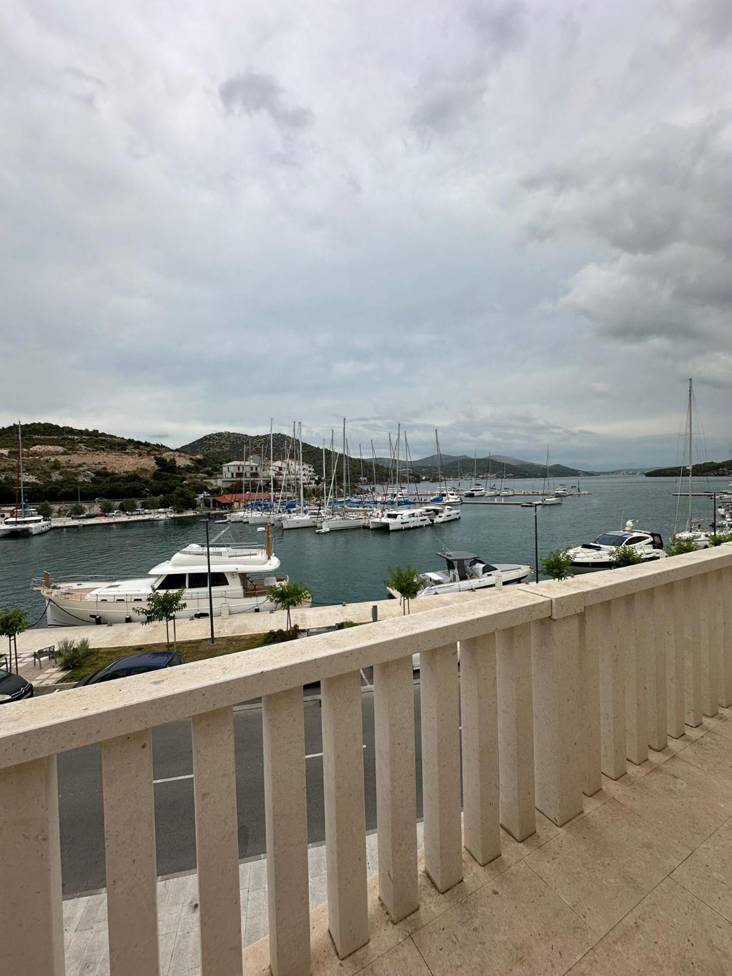 Apartments Zura Marina Oda fotoğraf
